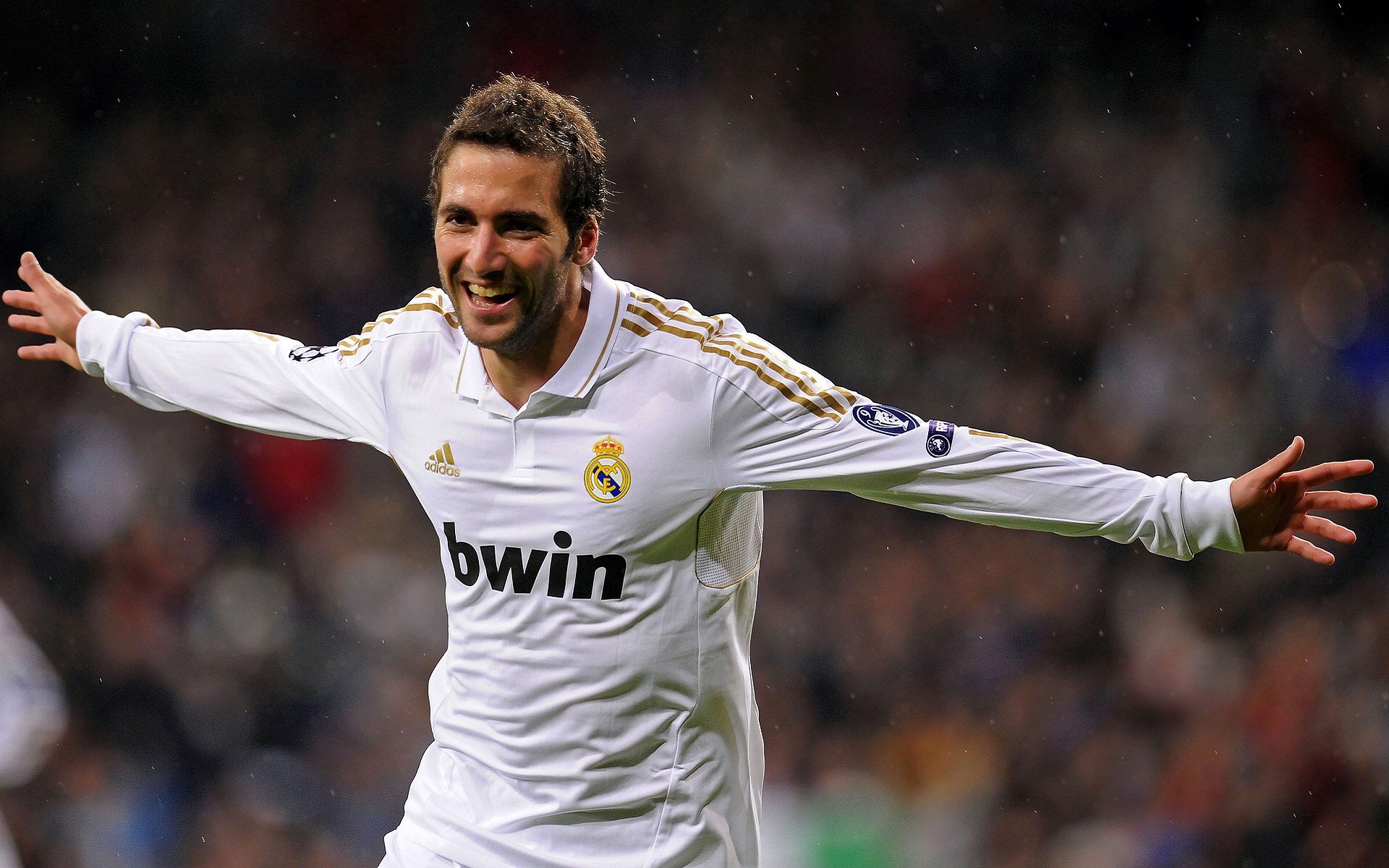 “电动冲浪:马鞍山赛场带来前所未有的水上竞速体验”